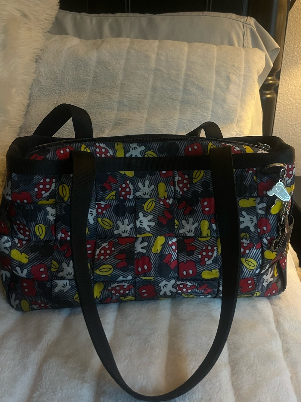 HARVEYS Disney Couture Seatbelt Graphic Bag